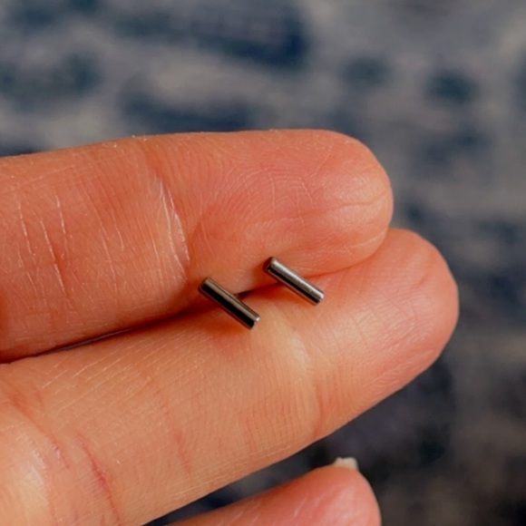 Titanium Bar Stud Earrings - Picture 6 of 9